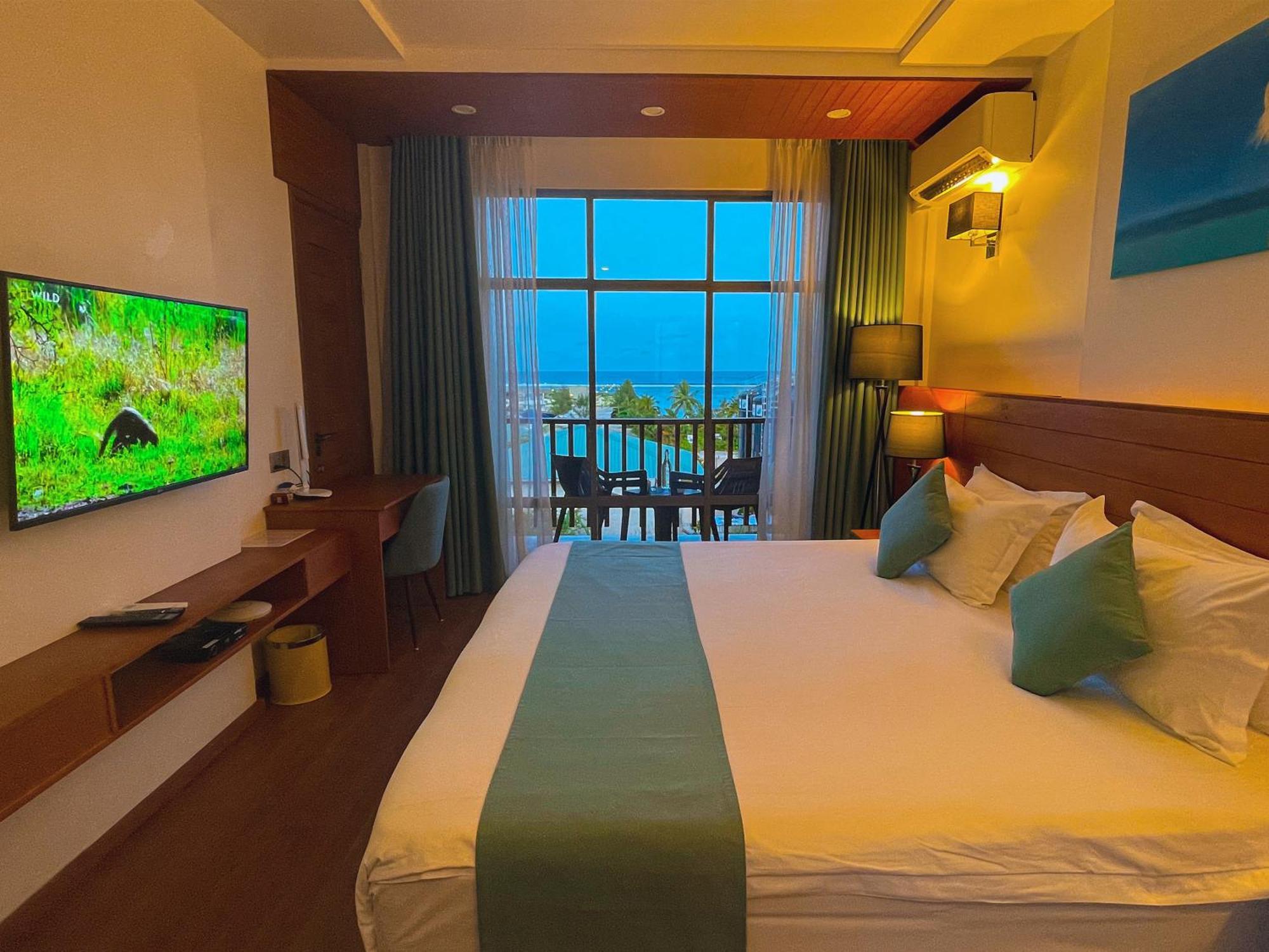 Araamu Hotels Maldives At Dhiffushi Exteriér fotografie