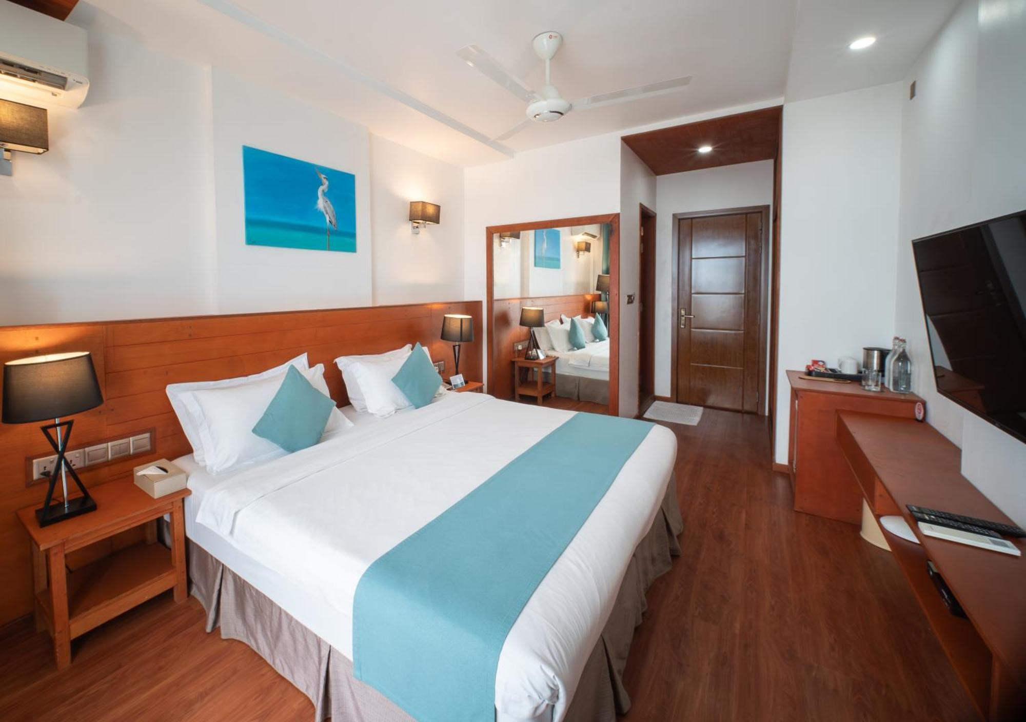 Araamu Hotels Maldives At Dhiffushi Exteriér fotografie